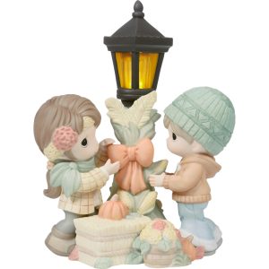 Leaves Are Falling. Autumn Is Calling LED Figurine