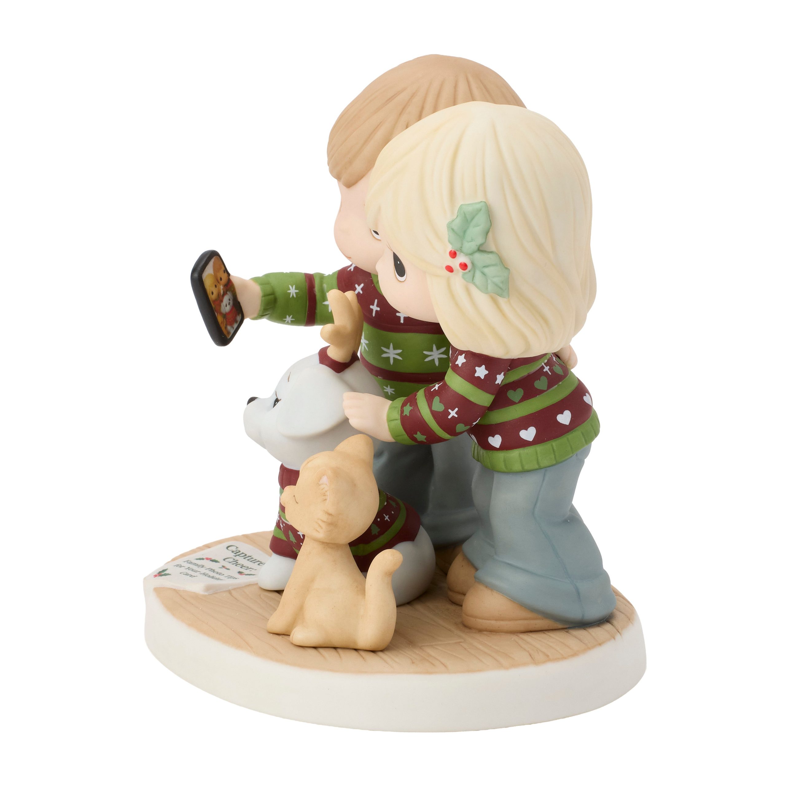 Capture The Love And Laughter This Season Figurine - Image 9